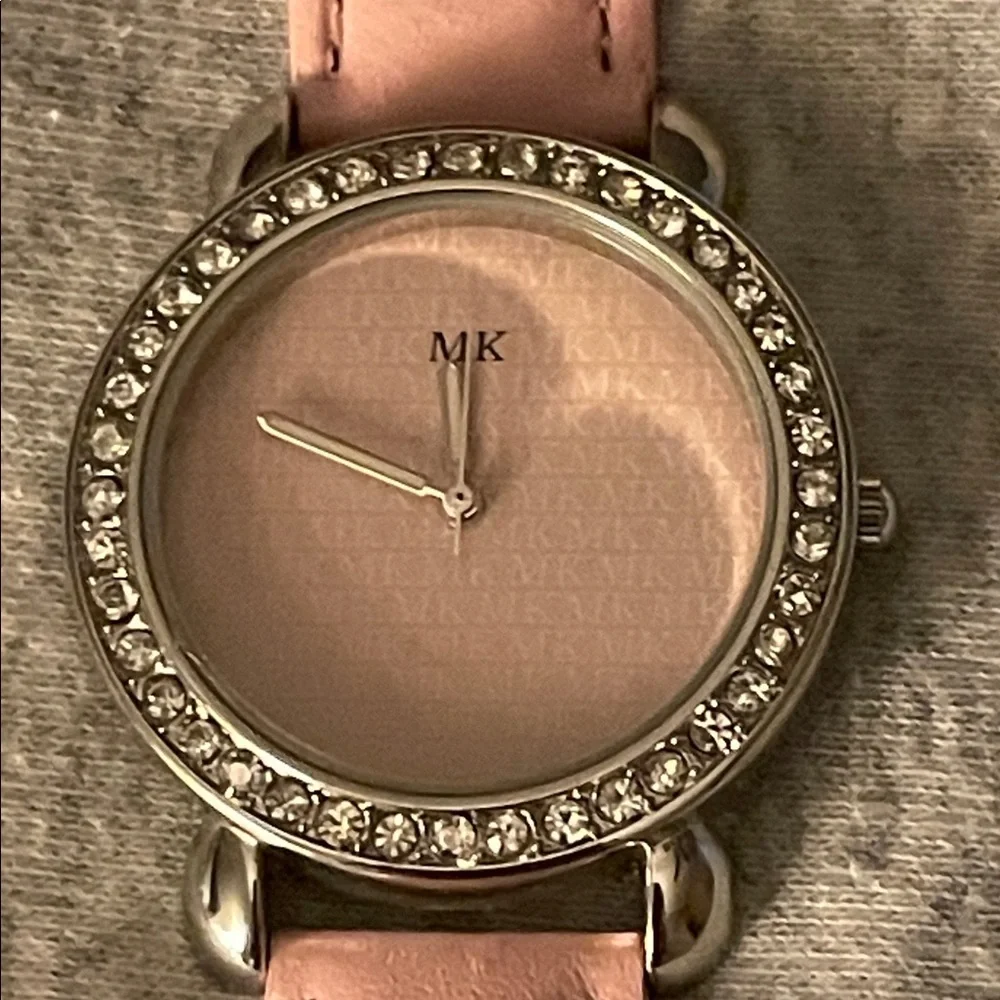 Michael Kors Blush Pink Crystal-Embellished Watch works great new battery - Picture 3 of 6